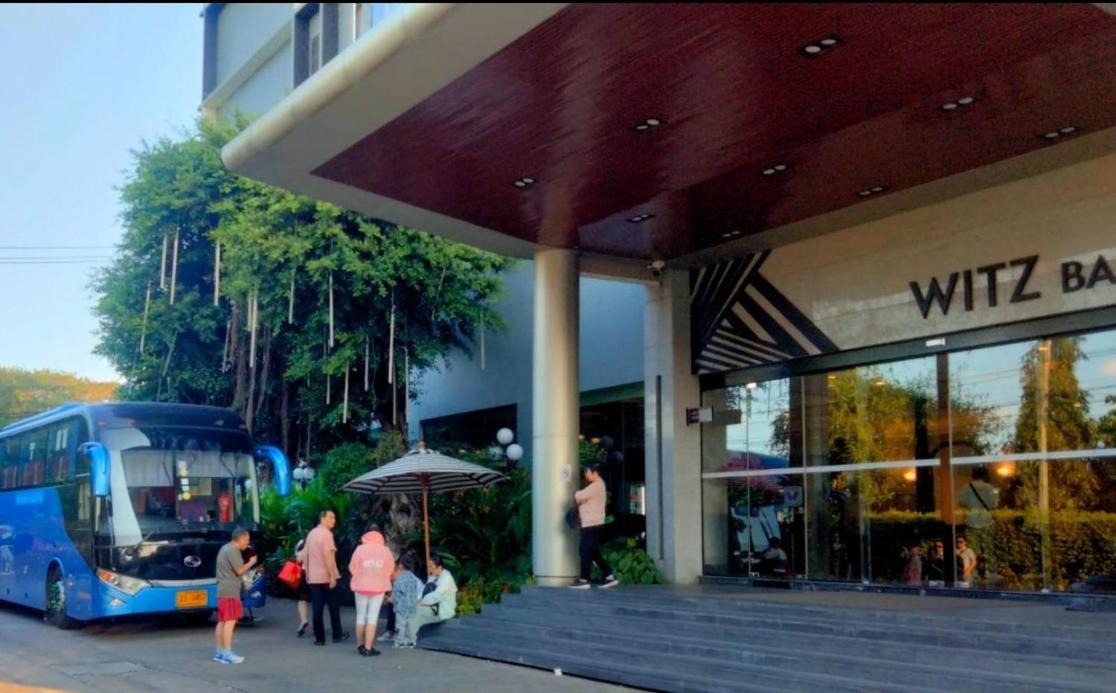 Отель Witz Bangkok Ramkhamhaeng Экстерьер фото