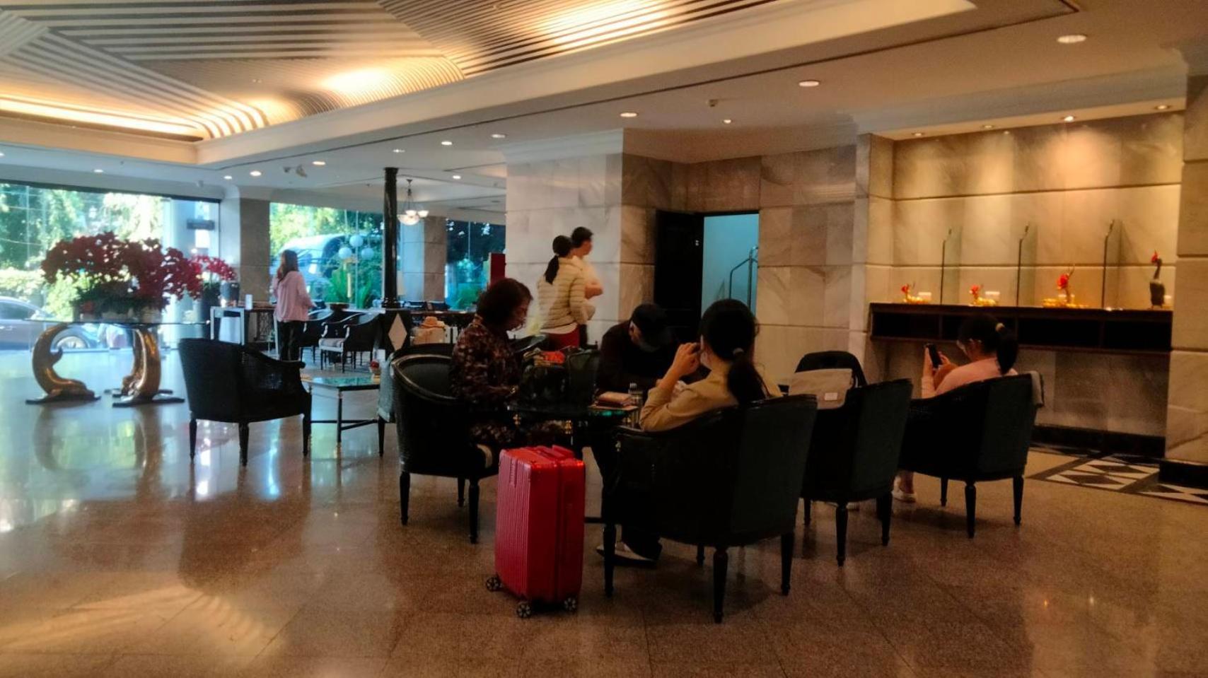 Отель Witz Bangkok Ramkhamhaeng Экстерьер фото